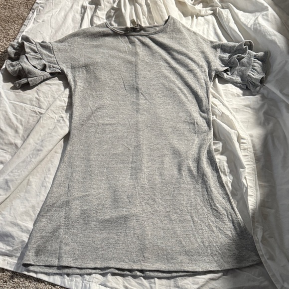 Speechless Heather Gray Ruffle Sleeve Top - Picture 1 of 3